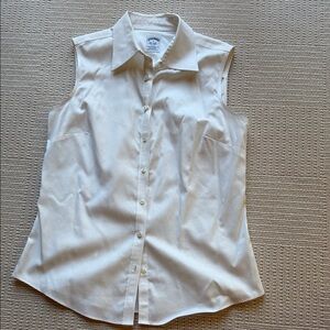 Women's Brooks Brothers Sleeveless White Button-Up Top Size 6